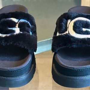 Women’s Ugg Fur Australia Slides new without box